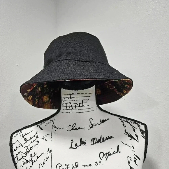 Sugar skull reversible bucket hat - Picture 4 of 5